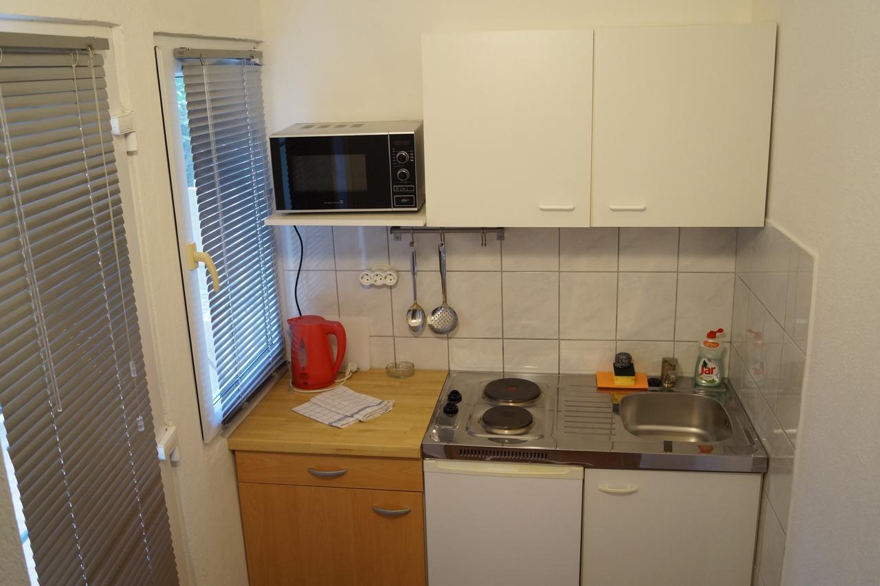 Studio Apartments Marija With Private Parking Makarska Exterior foto